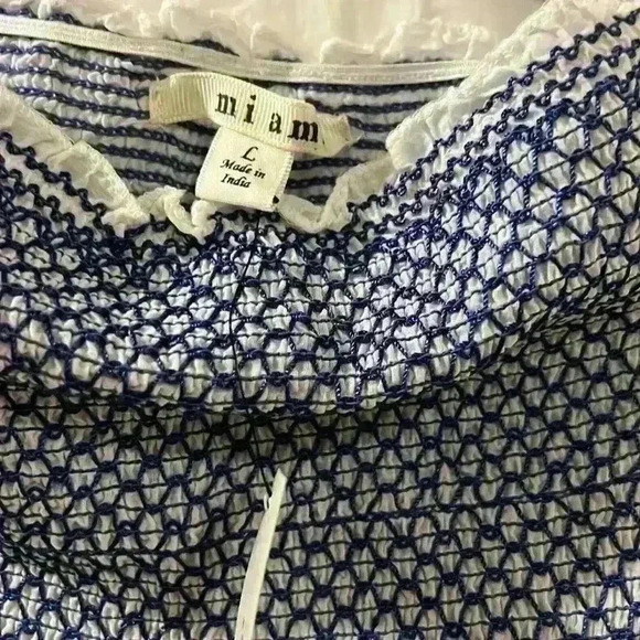 New with tags Miami Smocked Off Shoulder Top. Size Large - Picture 5 of 5